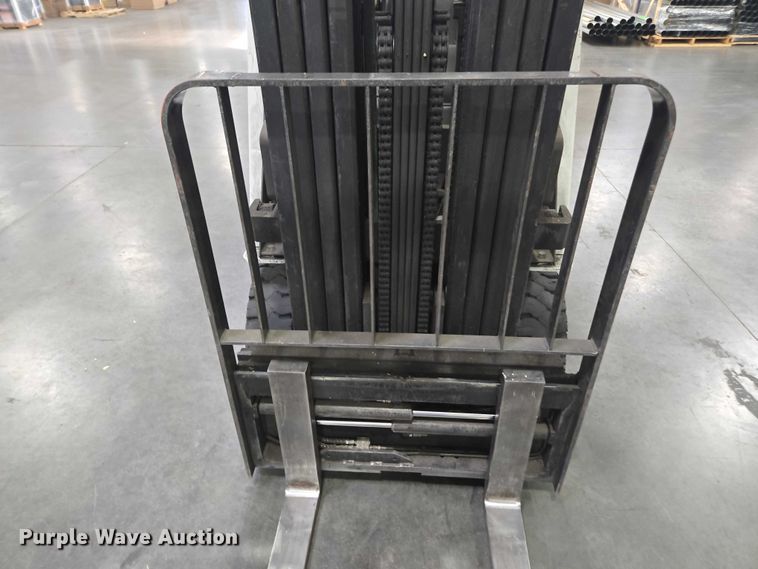 image for item DT4722 2018 UniCarriers CSF40 forklift