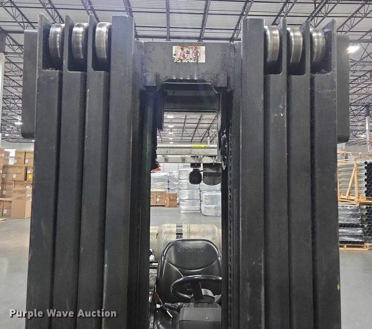 image for item DT4722 2018 UniCarriers CSF40 forklift