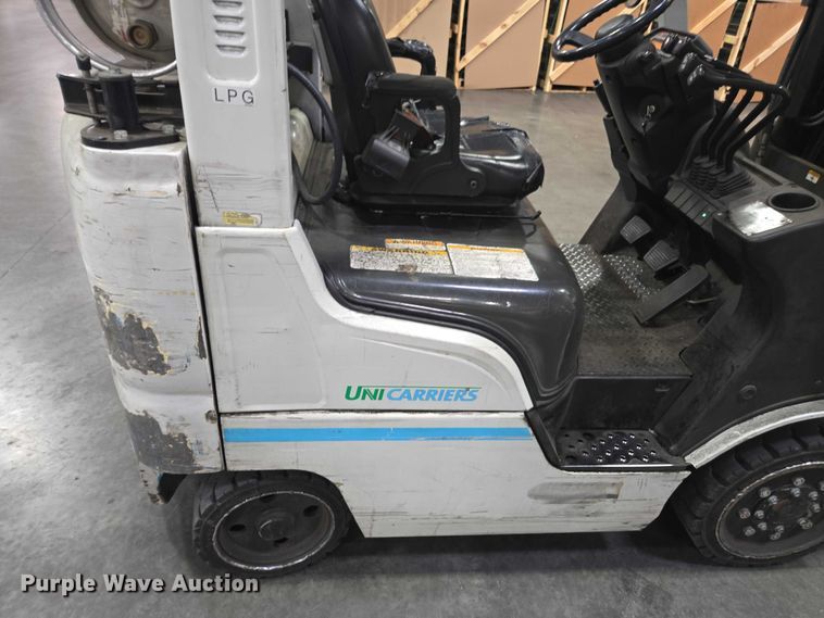 image for item DT4722 2018 UniCarriers CSF40 forklift