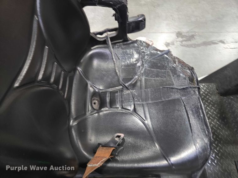 image for item DT4722 2018 UniCarriers CSF40 forklift