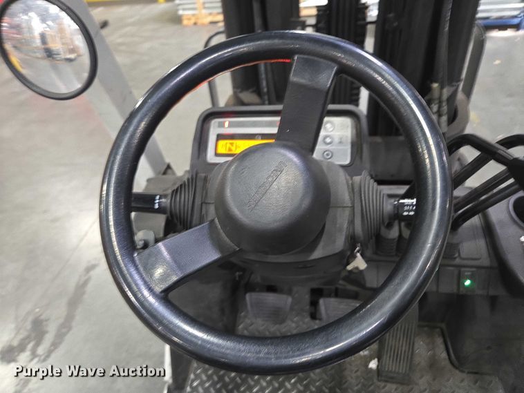 image for item DT4722 2018 UniCarriers CSF40 forklift