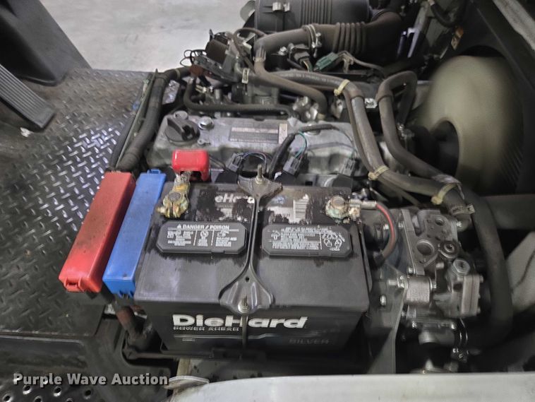 image for item DT4722 2018 UniCarriers CSF40 forklift