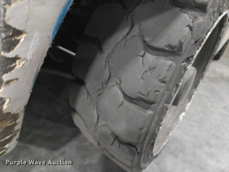 image for item DT4722 2018 UniCarriers CSF40 forklift