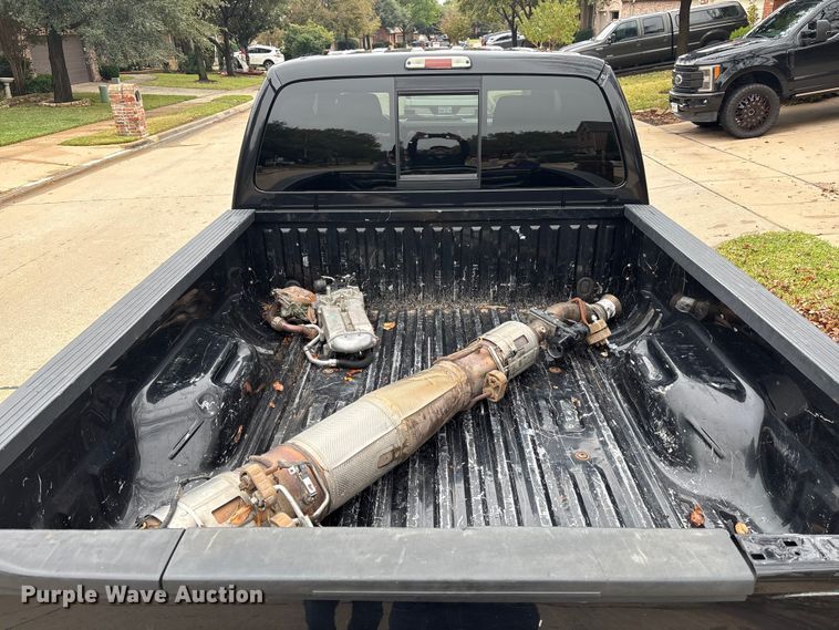 image for item DT4974 2011 Ford F250 Crew Cab pickup truck