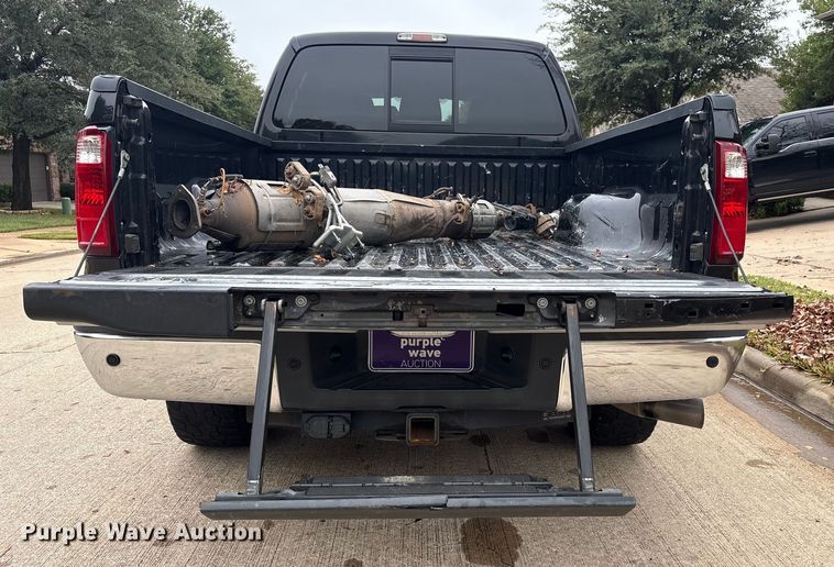 image for item DT4974 2011 Ford F250 Crew Cab pickup truck