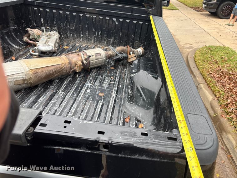 image for item DT4974 2011 Ford F250 Crew Cab pickup truck