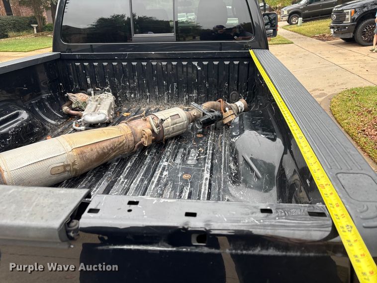 image for item DT4974 2011 Ford F250 Crew Cab pickup truck