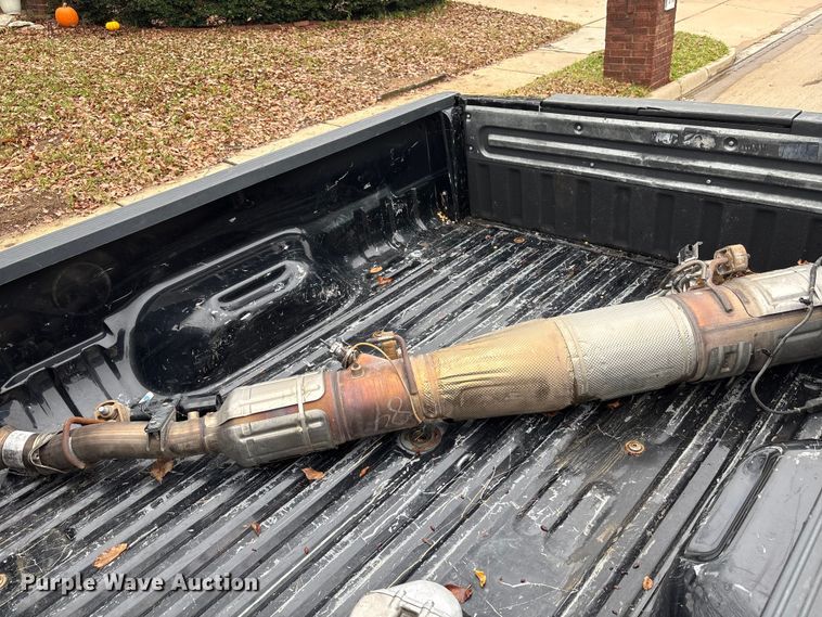 image for item DT4974 2011 Ford F250 Crew Cab pickup truck