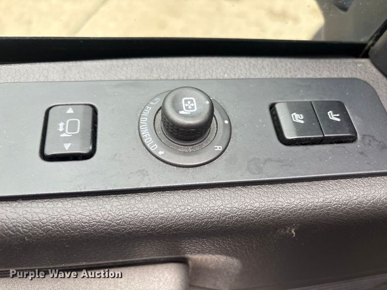 image for item DT4974 2011 Ford F250 Crew Cab pickup truck