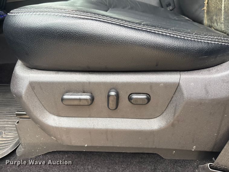 image for item DT4974 2011 Ford F250 Crew Cab pickup truck