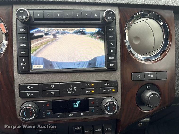 image for item DT4974 2011 Ford F250 Crew Cab pickup truck