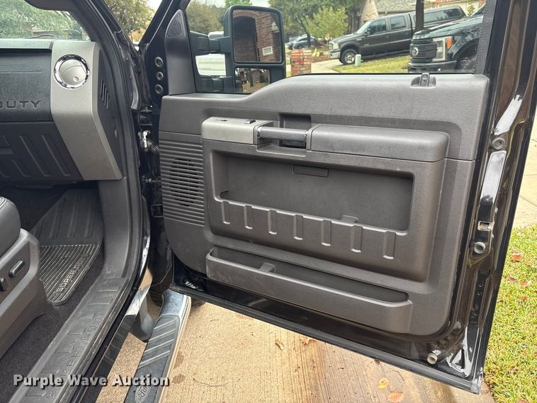 image for item DT4974 2011 Ford F250 Crew Cab pickup truck