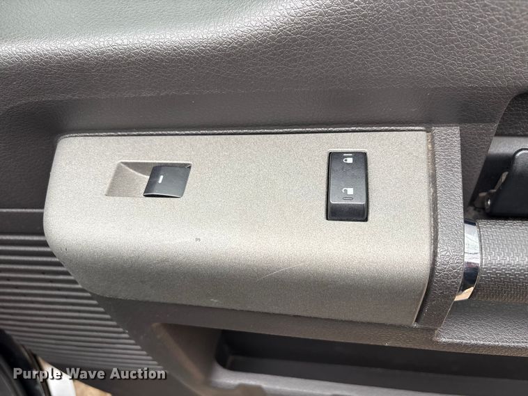 image for item DT4974 2011 Ford F250 Crew Cab pickup truck