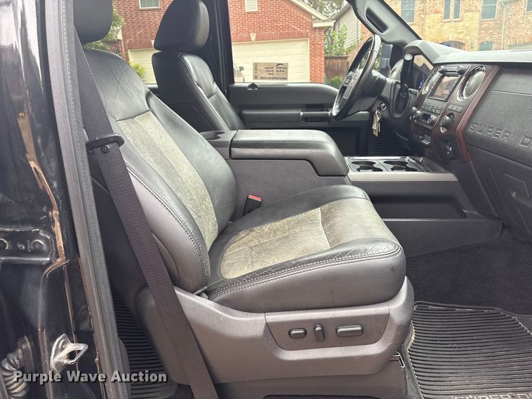 image for item DT4974 2011 Ford F250 Crew Cab pickup truck