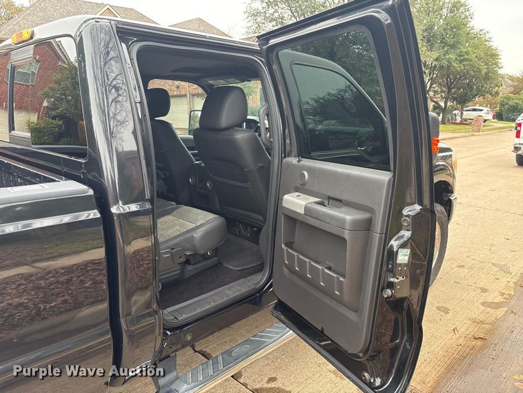 image for item DT4974 2011 Ford F250 Crew Cab pickup truck