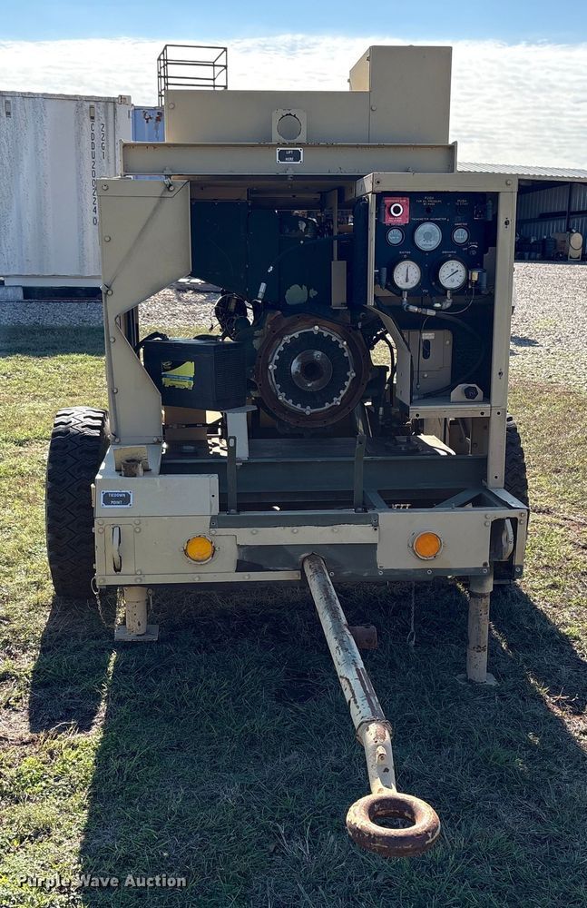 image for item DT4977 1992 Deutz F3L912 power unit