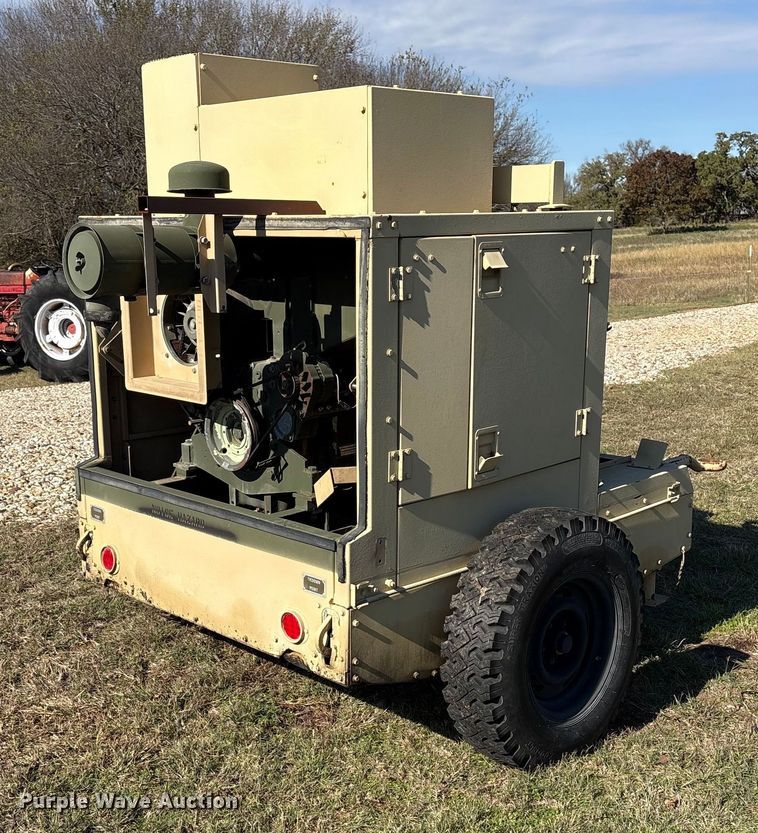 image for item DT4977 1992 Deutz F3L912 power unit