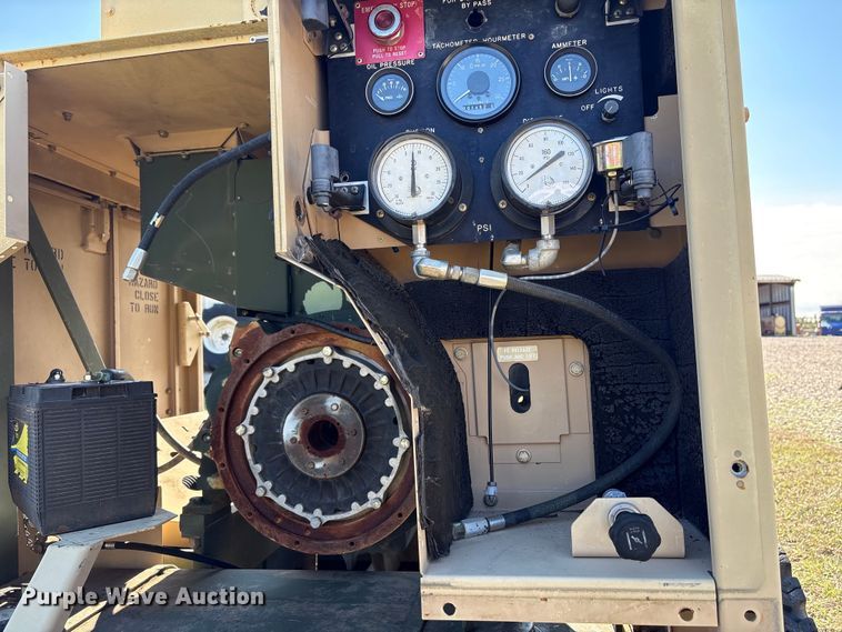 image for item DT4977 1992 Deutz F3L912 power unit