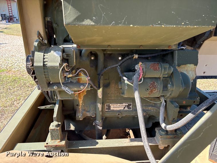 image for item DT4977 1992 Deutz F3L912 power unit