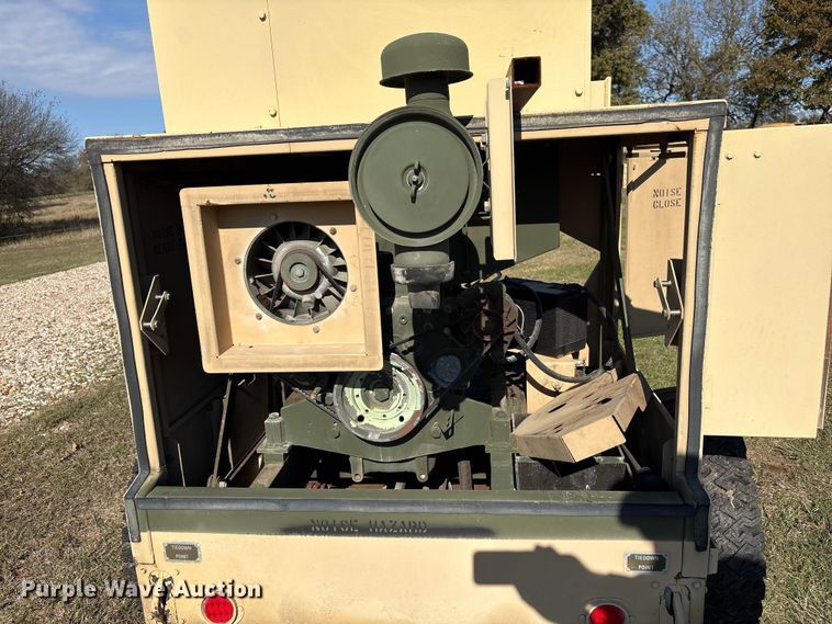 image for item DT4977 1992 Deutz F3L912 power unit