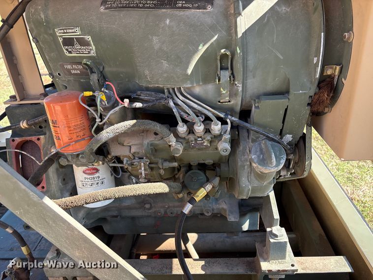 image for item DT4977 1992 Deutz F3L912 power unit