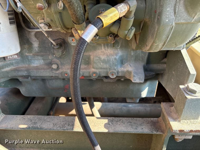 image for item DT4977 1992 Deutz F3L912 power unit