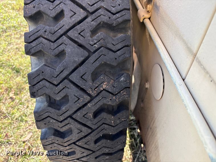 image for item DT4977 1992 Deutz F3L912 power unit