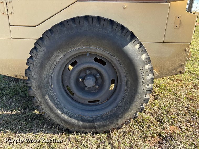 image for item DT4977 1992 Deutz F3L912 power unit