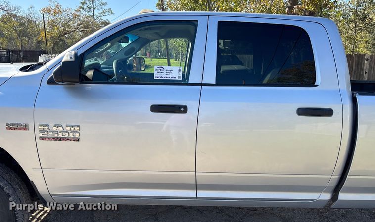 image for item DT4984 2017 RAM 2500HD Crew Cab pickup truck