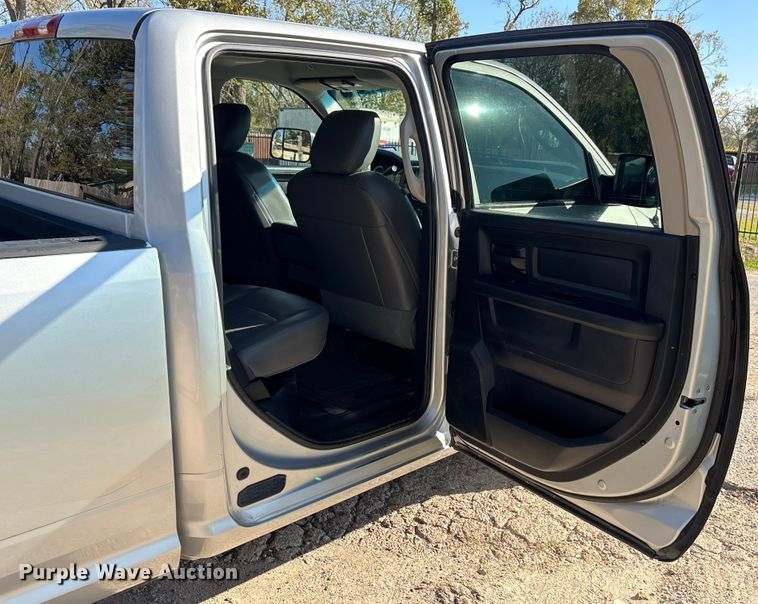 image for item DT4984 2017 RAM 2500HD Crew Cab pickup truck