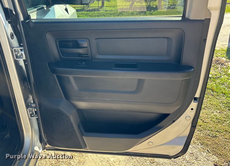 image for item DT4984 2017 RAM 2500HD Crew Cab pickup truck