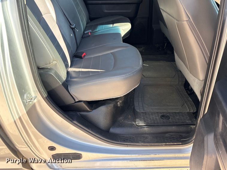 image for item DT4984 2017 RAM 2500HD Crew Cab pickup truck