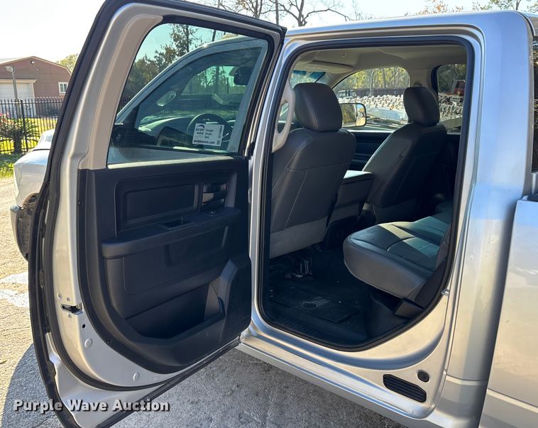 image for item DT4984 2017 RAM 2500HD Crew Cab pickup truck