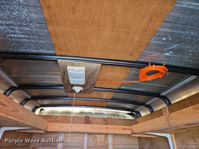 image for item DT5389 1996 Wells Cargo TW101 enclosed cargo trailer