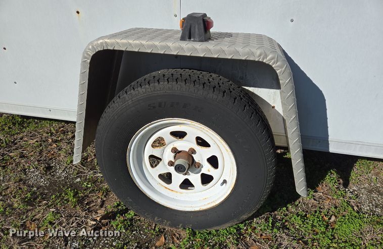 image for item DT5389 1996 Wells Cargo TW101 enclosed cargo trailer