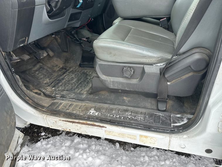 image for item DT6457 2012 Ford F450 Crew Cab flatbed truck