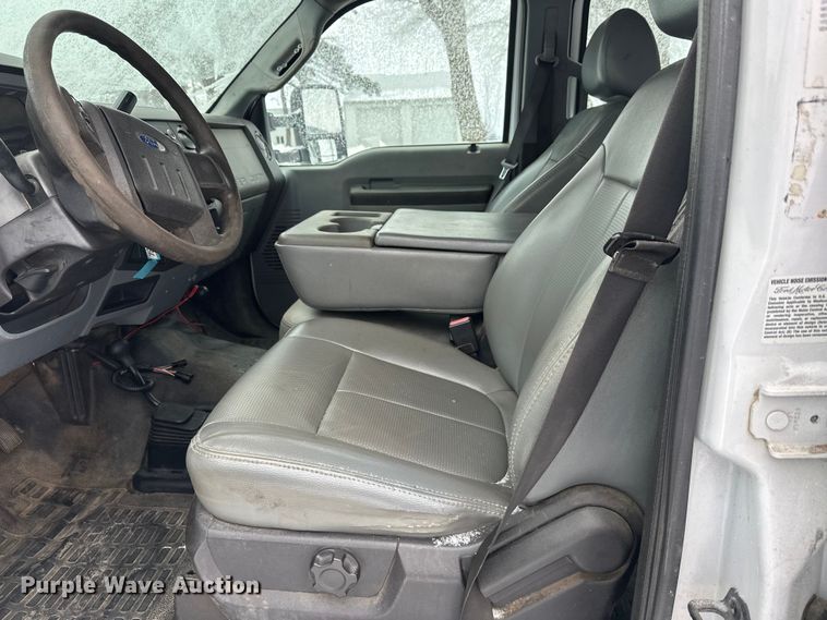 image for item DT6457 2012 Ford F450 Crew Cab flatbed truck