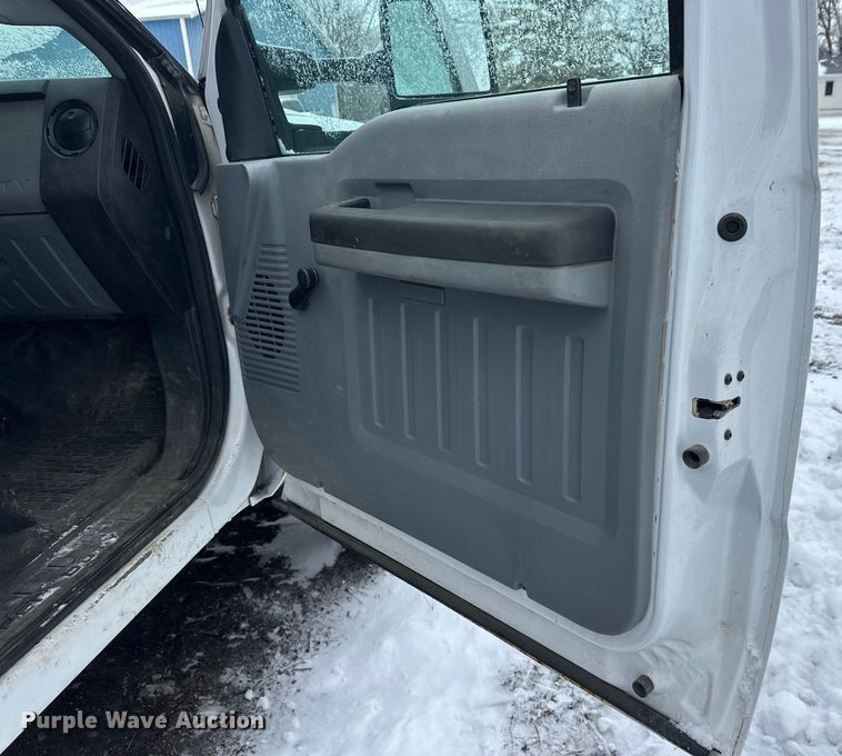 image for item DT6457 2012 Ford F450 Crew Cab flatbed truck