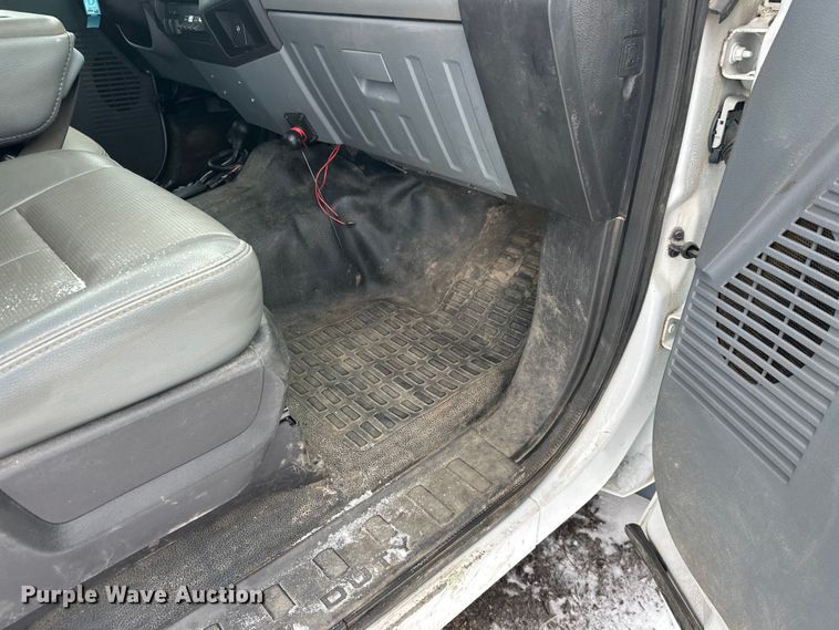 image for item DT6457 2012 Ford F450 Crew Cab flatbed truck