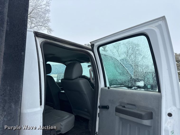 image for item DT6457 2012 Ford F450 Crew Cab flatbed truck