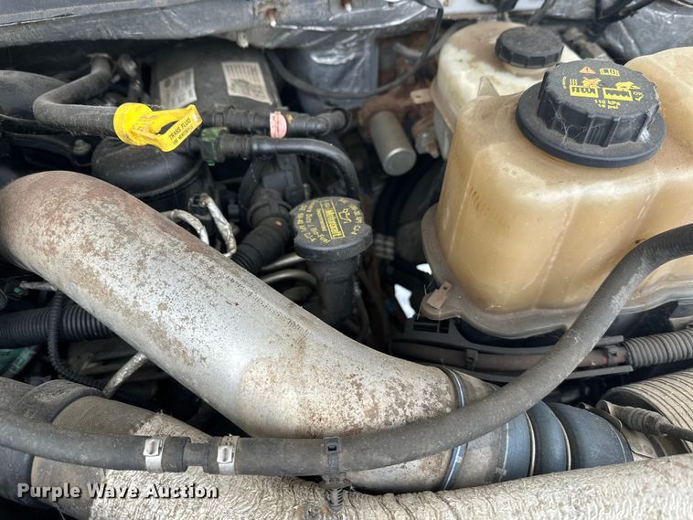 image for item DT6457 2012 Ford F450 Crew Cab flatbed truck