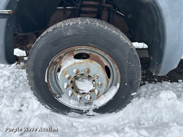 image for item DT6457 2012 Ford F450 Crew Cab flatbed truck