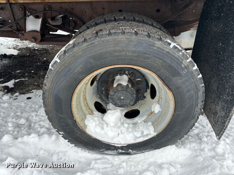 image for item DT6457 2012 Ford F450 Crew Cab flatbed truck