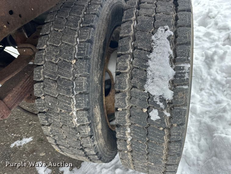 image for item DT6457 2012 Ford F450 Crew Cab flatbed truck