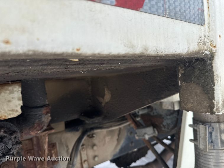 image for item DT6459 1995 Ford LNT8000 refuse truck