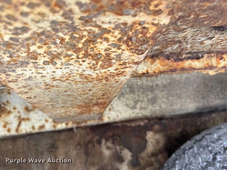 image for item DT6459 1995 Ford LNT8000 refuse truck