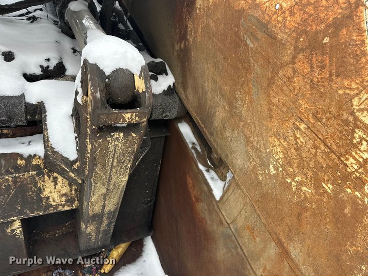 image for item DT6459 1995 Ford LNT8000 refuse truck