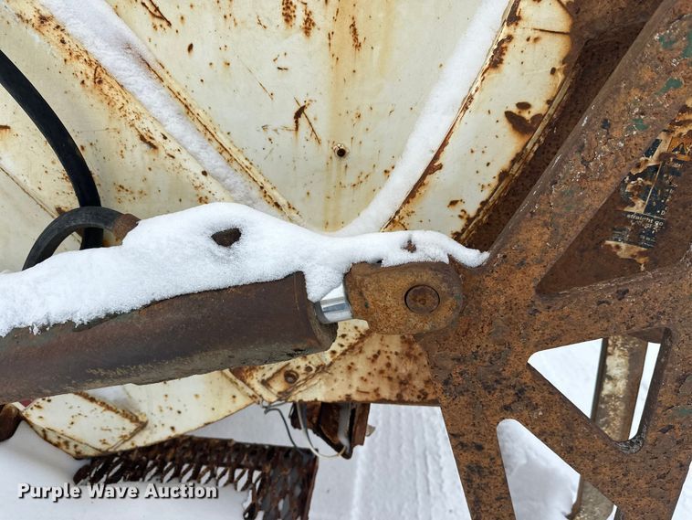 image for item DT6459 1995 Ford LNT8000 refuse truck