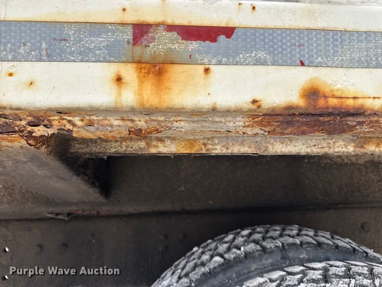 image for item DT6459 1995 Ford LNT8000 refuse truck