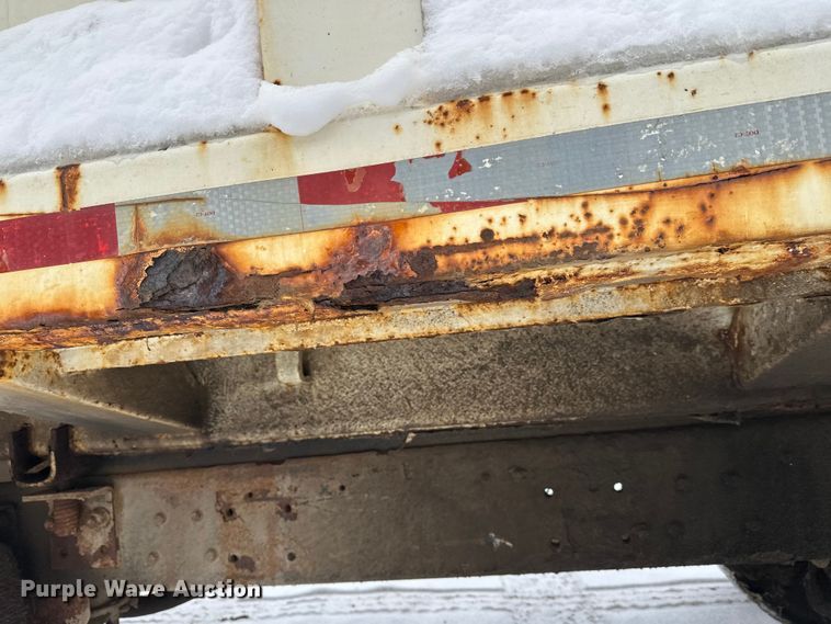 image for item DT6459 1995 Ford LNT8000 refuse truck